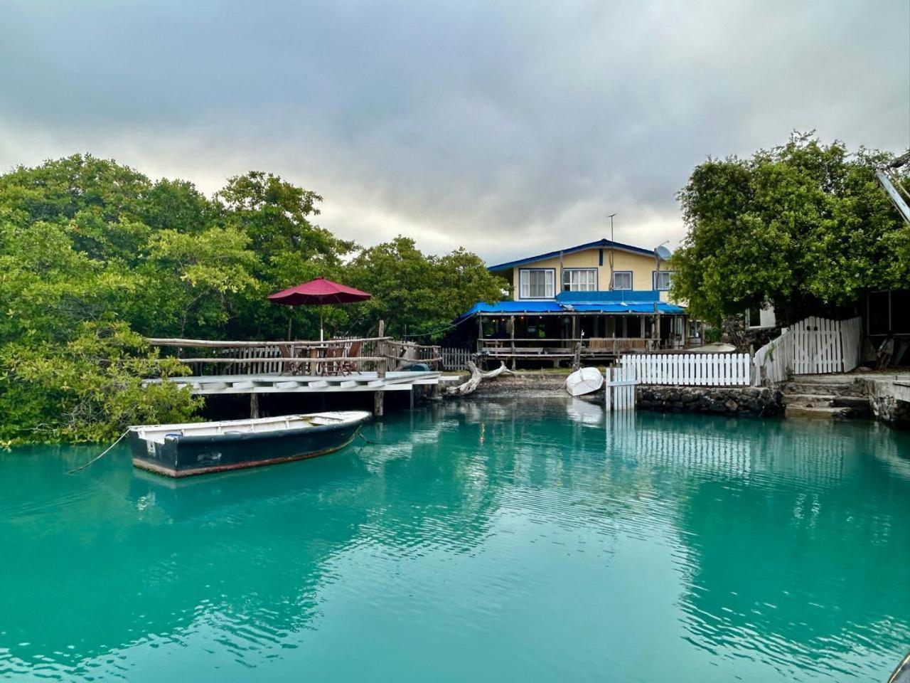 Casa Kubler Bed and Breakfast Puerto Ayora  Eksteriør billede