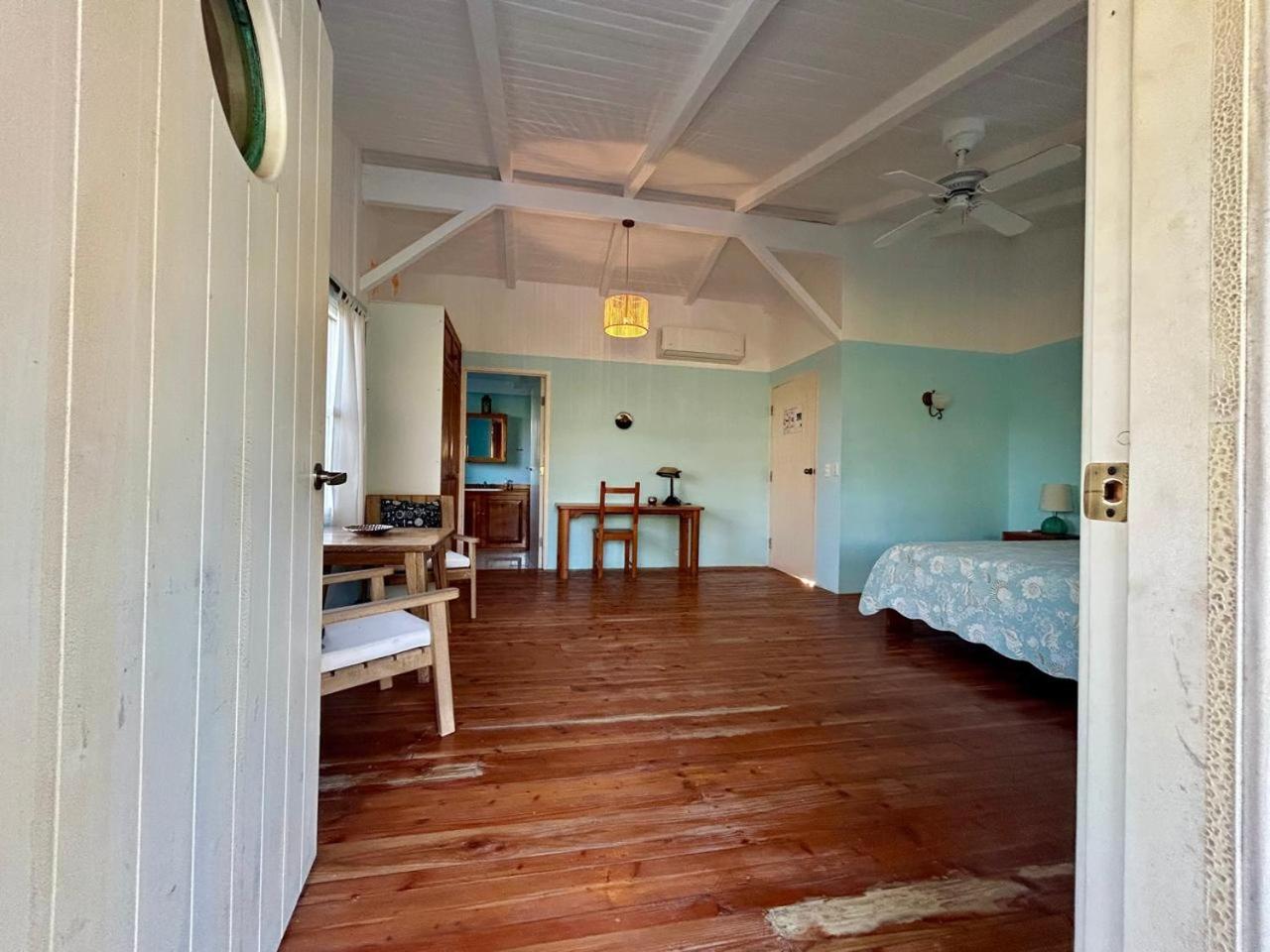 Casa Kubler Bed and Breakfast Puerto Ayora  Eksteriør billede