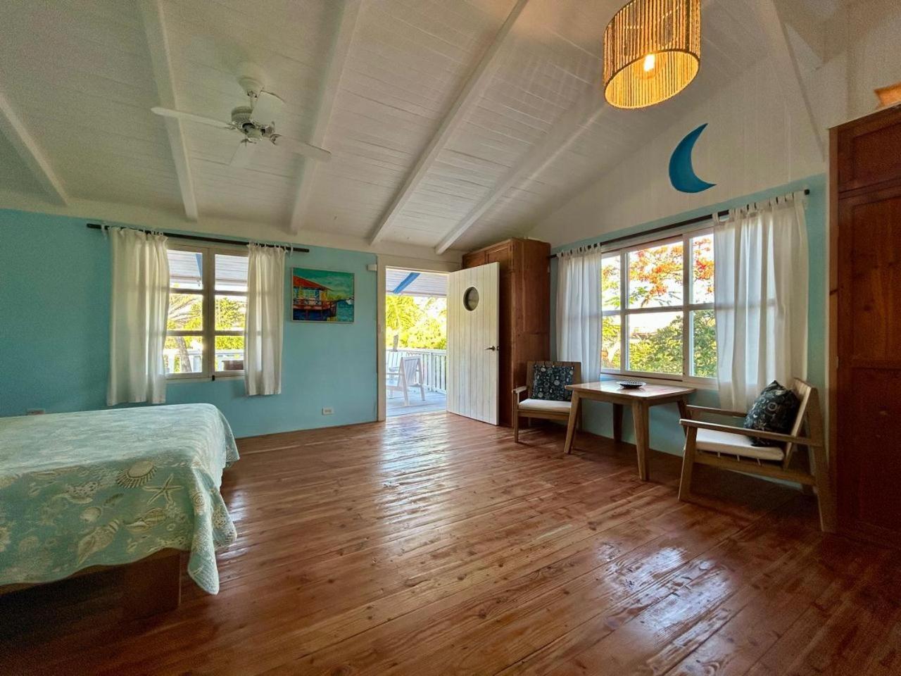 Casa Kubler Bed and Breakfast Puerto Ayora  Eksteriør billede